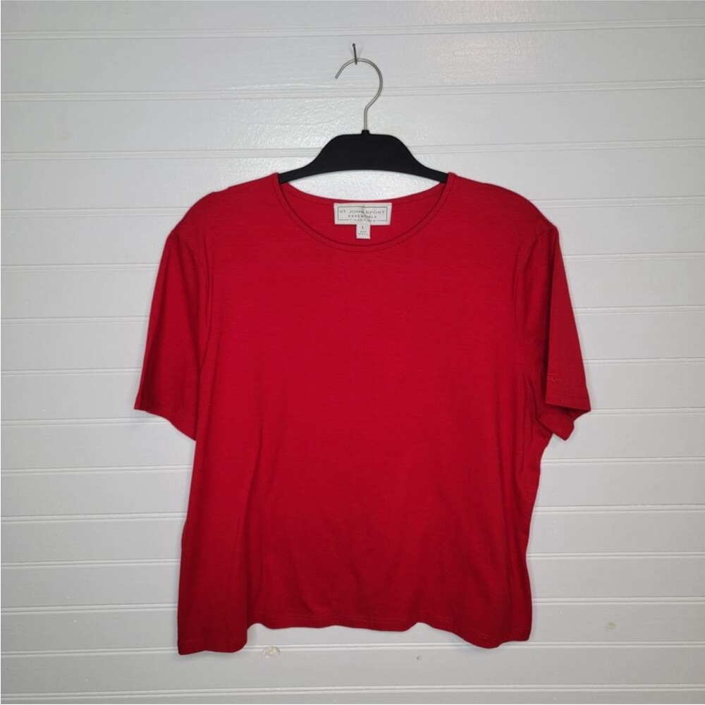 St. John Red Short Sleeve Tee size large